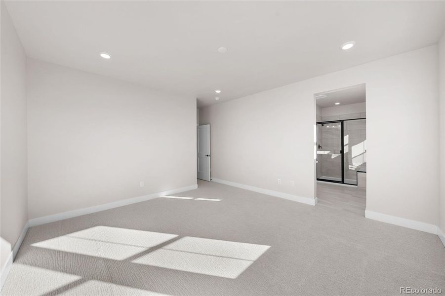 Spacious, unfurnished interior of a new home in , Littleton (Image 22).