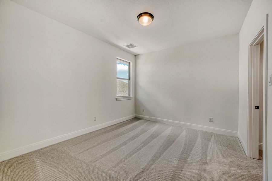 Spacious, unfurnished interior of a new home in The Porch at Du Pre, Buda (Image 18). Spacious, unfurnished interior of a new home in The Porch at Du Pre, Buda (Image 18).