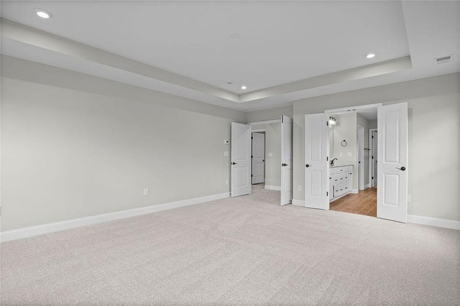 Spacious, unfurnished interior of a new home in Woodberry, Canton (Image 28).