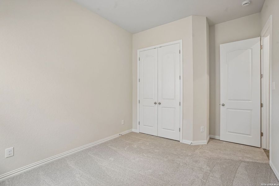 Spacious, unfurnished interior of a new home in Piedmont, San Antonio (Image 11).