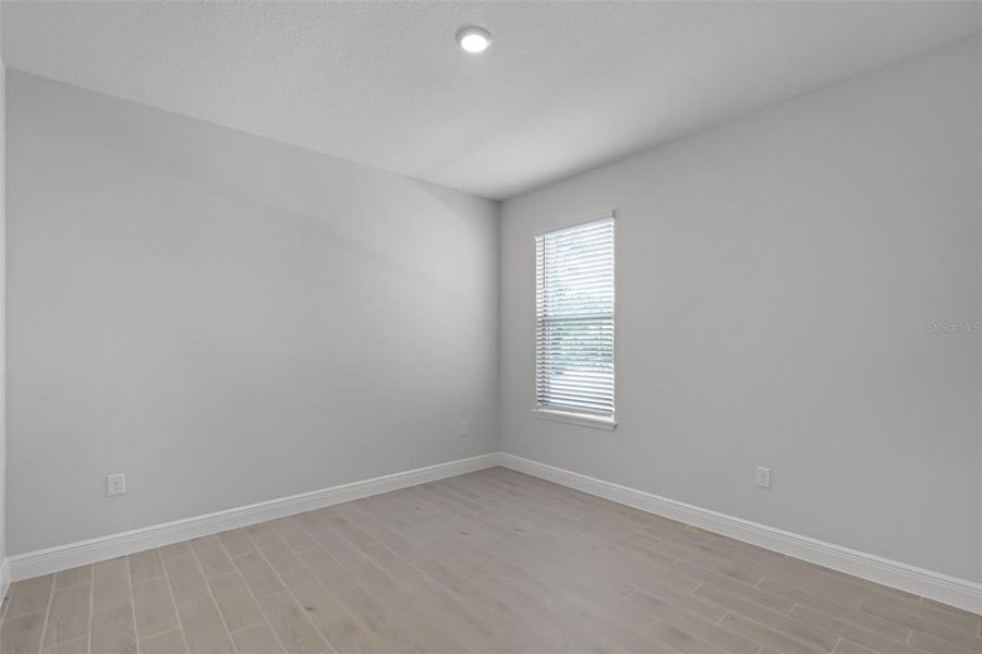Spacious, unfurnished interior of a new home in Waterleigh, Winter Garden (Image 40). Spacious, unfurnished interior of a new home in Waterleigh, Winter Garden (Image 40).