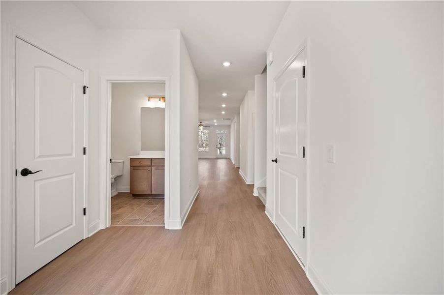 Spacious, unfurnished interior of a new home in Harmony Walk, Cartersville (Image 15).