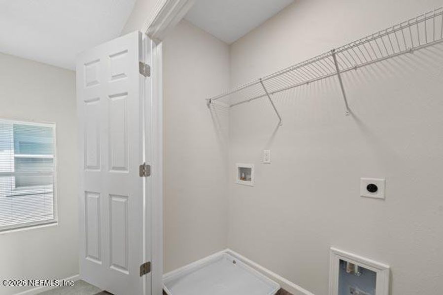 Spacious, unfurnished interior of a new home in , Jacksonville (Image 19).