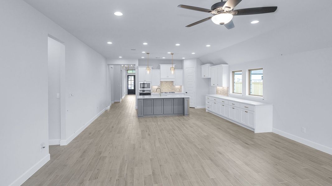 Spacious, unfurnished interior of a new home in Kresston, Montgomery (Image 20).
