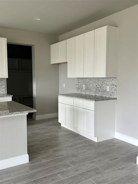 Furnished interior view inside a new home in , Dallas (Image 5).