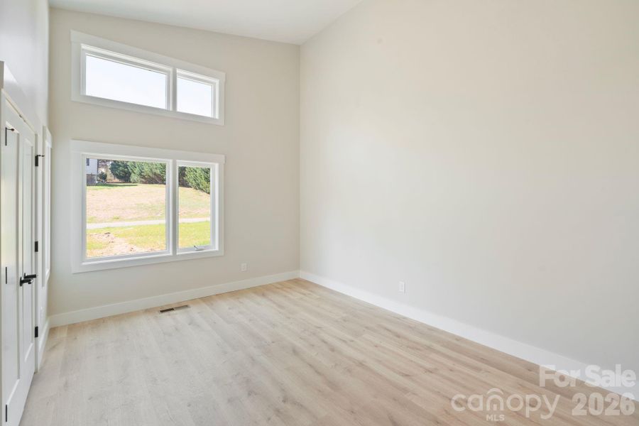 Spacious, unfurnished interior of a new home in , Hickory (Image 18).