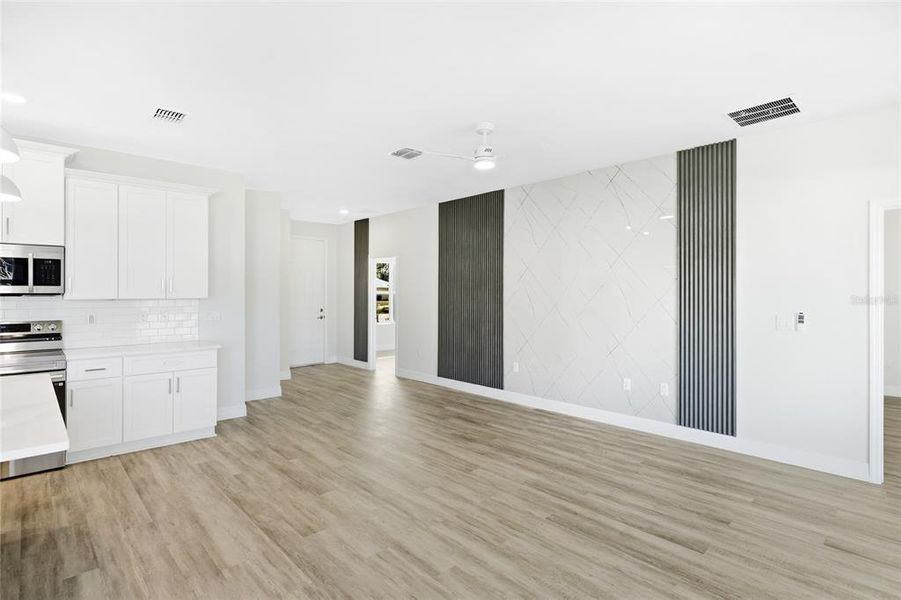 Spacious, unfurnished interior of a new home in , North Port (Image 25).