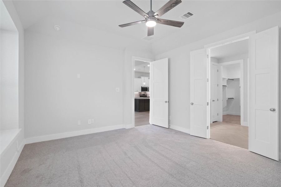 Spacious, unfurnished interior of a new home in Madeley Creek, Conroe (Image 24). Spacious, unfurnished interior of a new home in Madeley Creek, Conroe (Image 24).