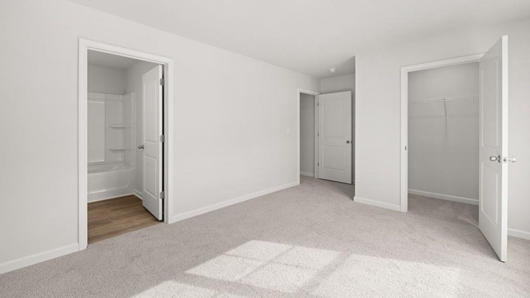 Spacious, unfurnished interior of a new home in , Dallas (Image 30).