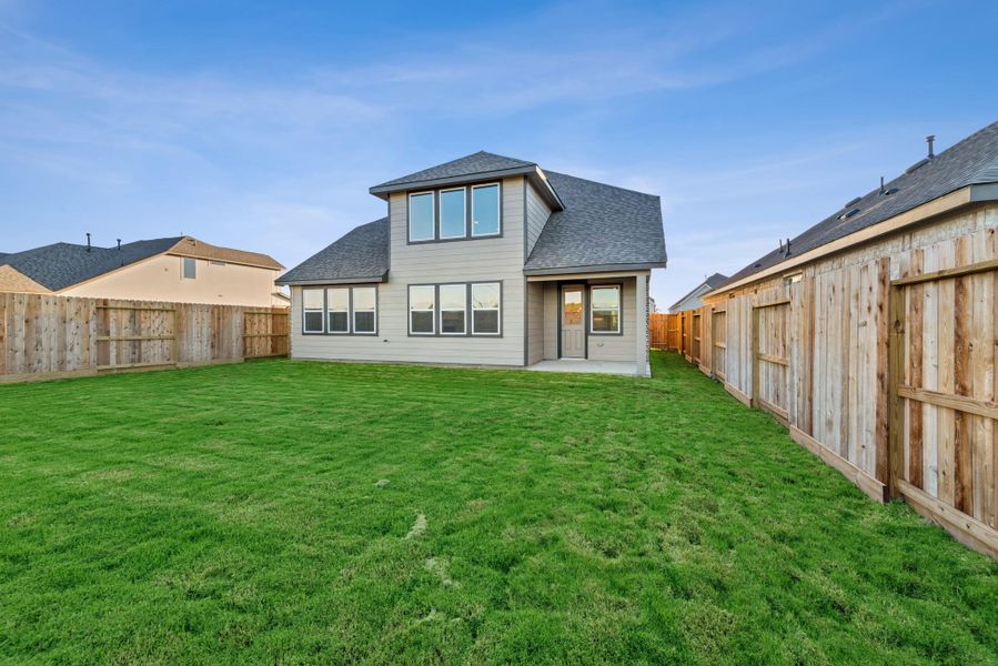 Amazing backyard with covered patio