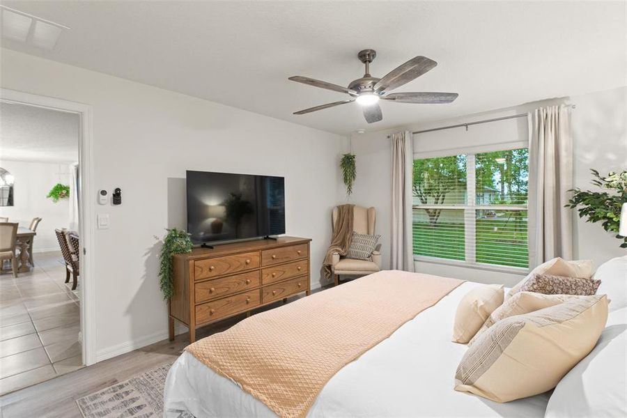 Furnished interior view inside a new home in , Spring Hill (Image 8).