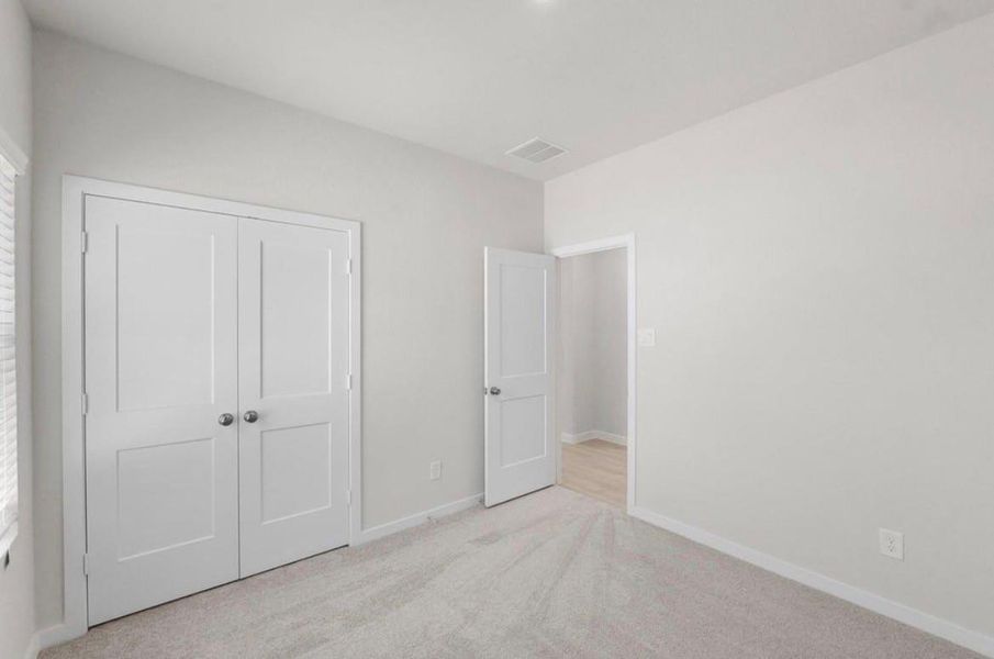 Spacious, unfurnished interior of a new home in Maple Heights, Porter (Image 12).