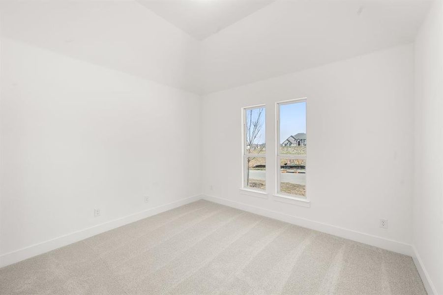 Spacious, unfurnished interior of a new home in High Country, Burleson (Image 34).