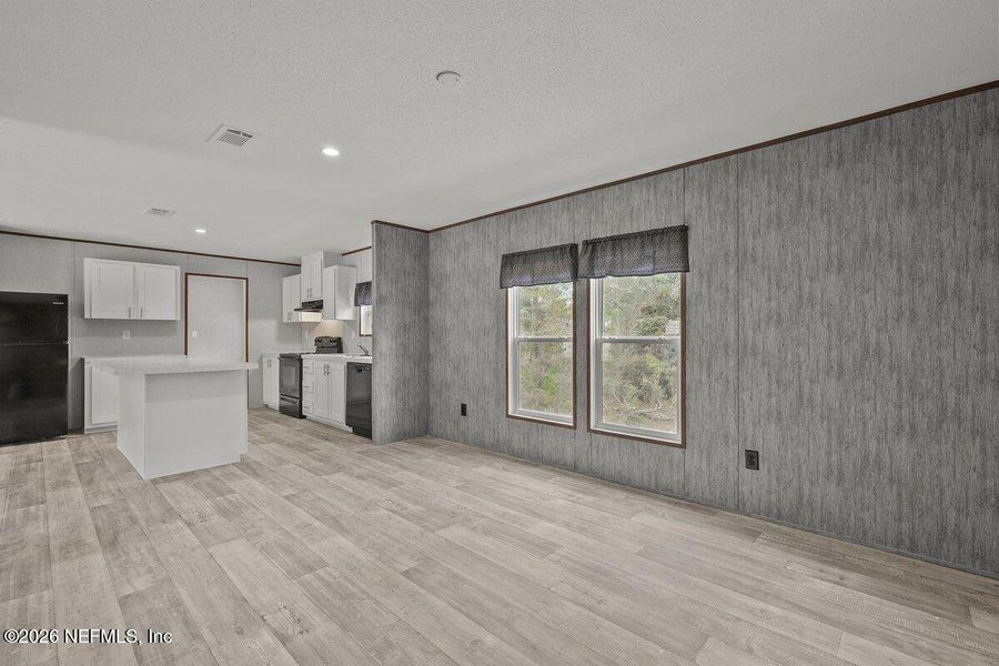 Spacious, unfurnished interior of a new home in , Hawthorne (Image 13).