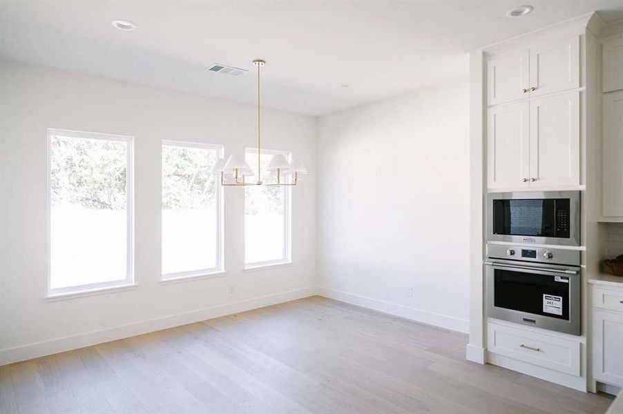 Spacious, unfurnished interior of a new home in , Weatherford (Image 25).