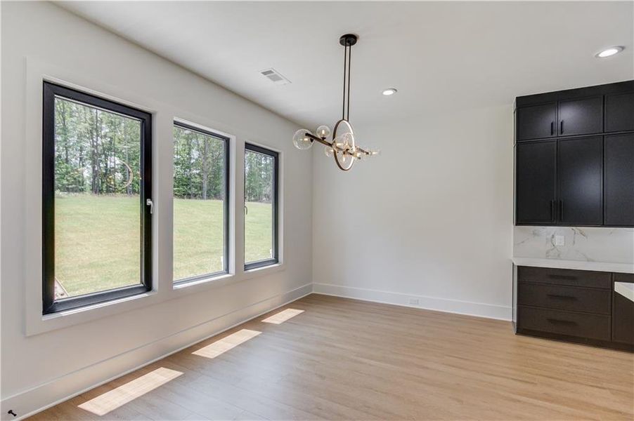 Spacious, unfurnished interior of a new home in , Auburn (Image 27).