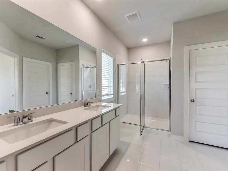 Furnished interior view inside a new home in River Ranch Meadows, Dayton (Image 20).
