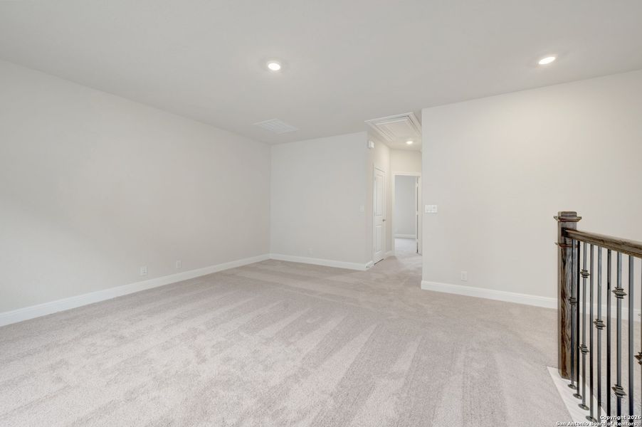 Spacious, unfurnished interior of a new home in Windsong - Reserve Series, Boerne (Image 45).