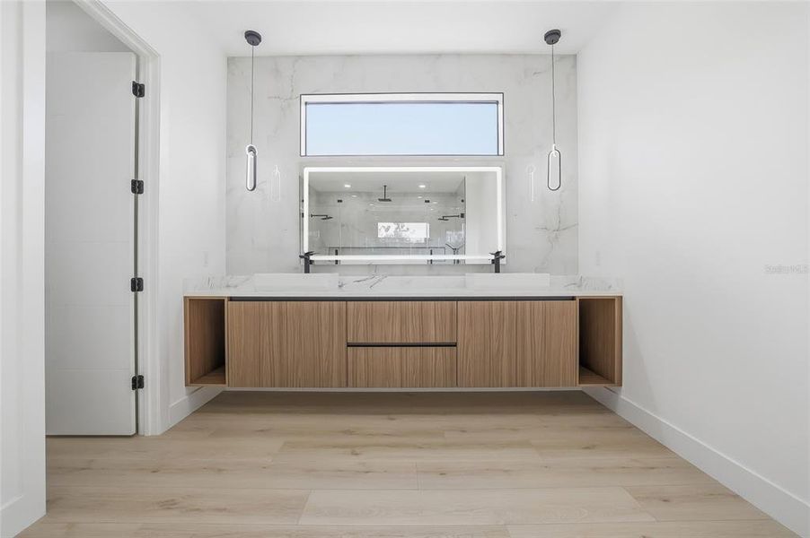 Image 84 of a home in .