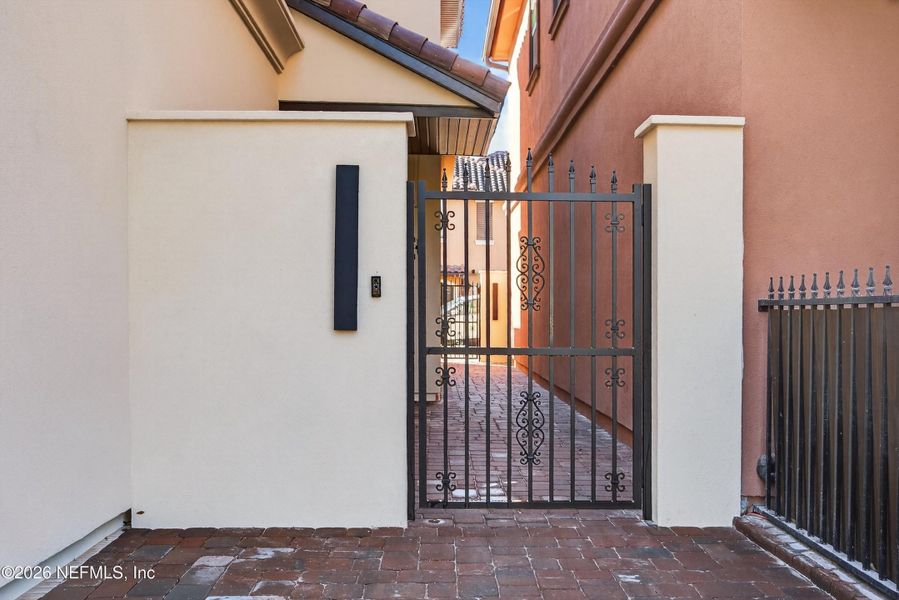 Exterior details and patio area of a home in , Jacksonville (Image 34).