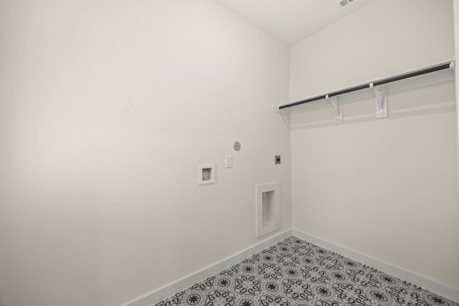 Spacious, unfurnished interior of a new home in Creekhaven, Arcola (Image 14).