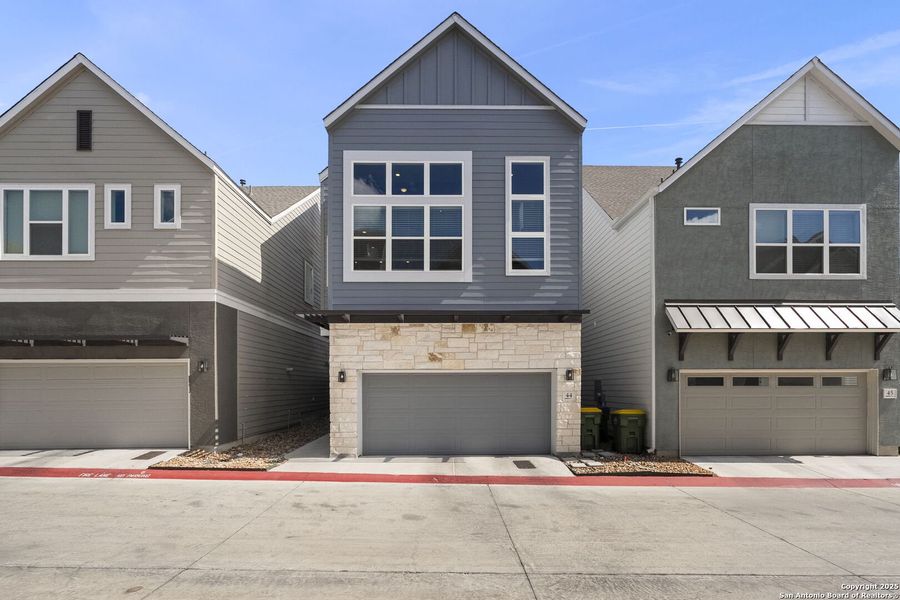 Image 34 of a home in The Enclave at Whitby. Image 34 of a home in The Enclave at Whitby.