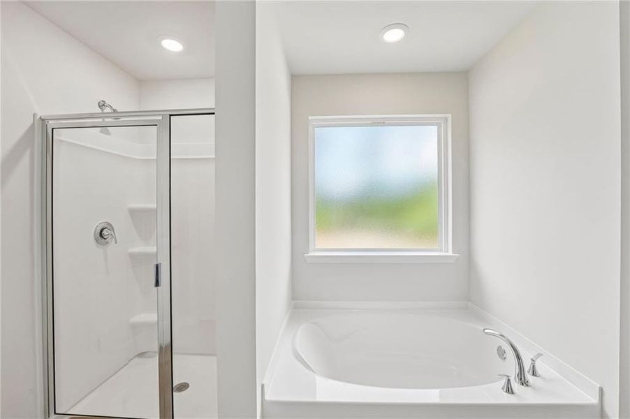 Close-up of interior finishes inside a home in Manning Mill, Adairsville (Image 23).