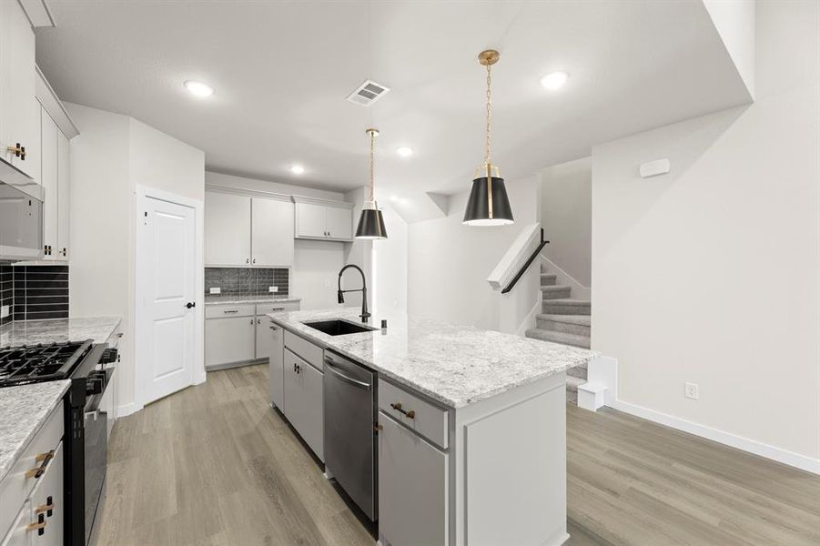 10. 1705 Morningside - Kitchen (3)