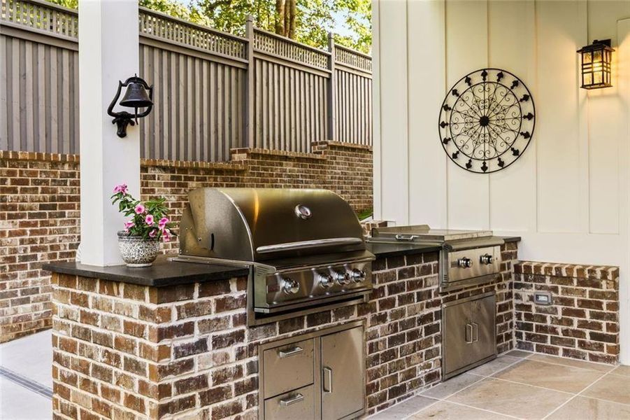 Exterior details and patio area of a home in , Gainesville (Image 24).