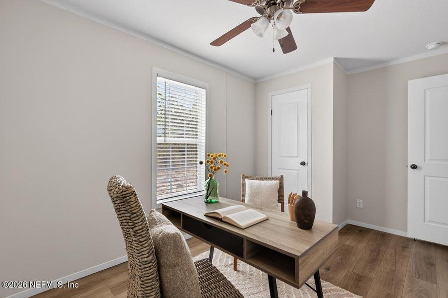 Furnished interior view inside a new home in , Middleburg (Image 45).