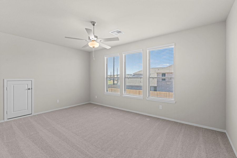 Spacious, unfurnished interior of a new home in Candela, Richmond (Image 20).