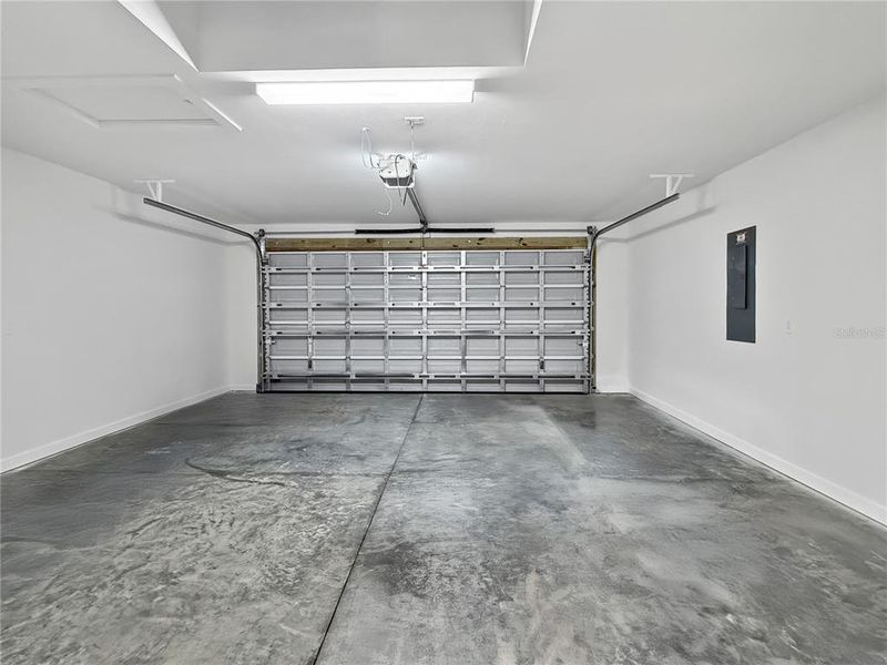 Spacious, unfurnished interior of a new home in , Port Charlotte (Image 18).