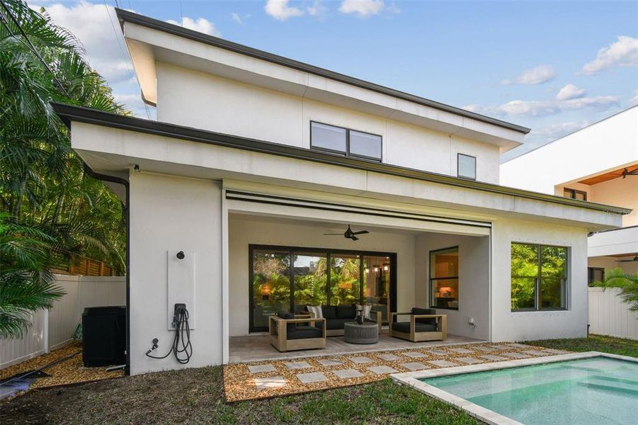 Exterior details and patio area of a home in , Tampa (Image 3).
