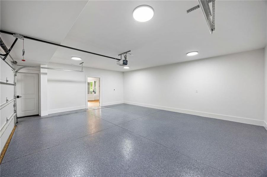 Spacious, unfurnished interior of a new home in , Atlanta (Image 25). Spacious, unfurnished interior of a new home in , Atlanta (Image 25).