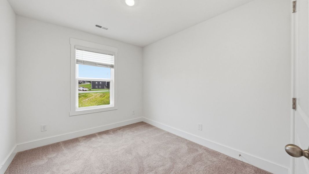 Spacious, unfurnished interior of a new home in Fieldcrest Acres Townhomes, Blountville (Image 23).
