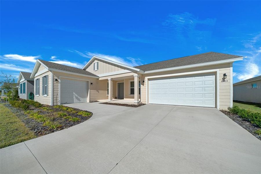 Exterior details and patio area of a home in , Ocala (Image 26).