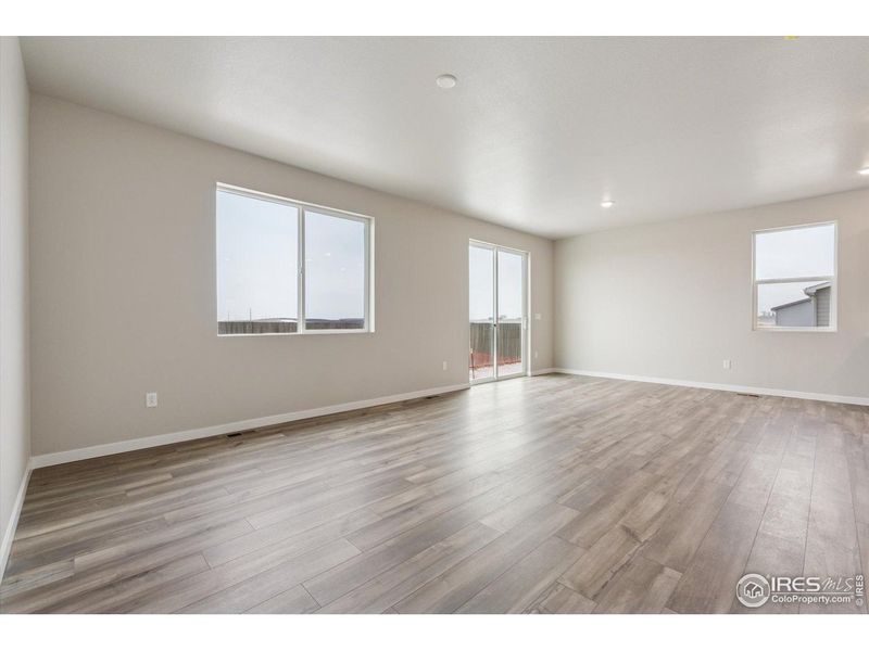 Spacious, unfurnished interior of a new home in The Overlook at Johnstown Farms, Johnstown (Image 20).