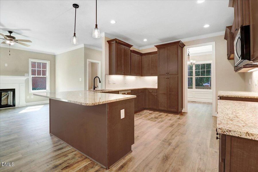 18-27 Wisteria Dr-18 18-27 Wisteria Dr-18