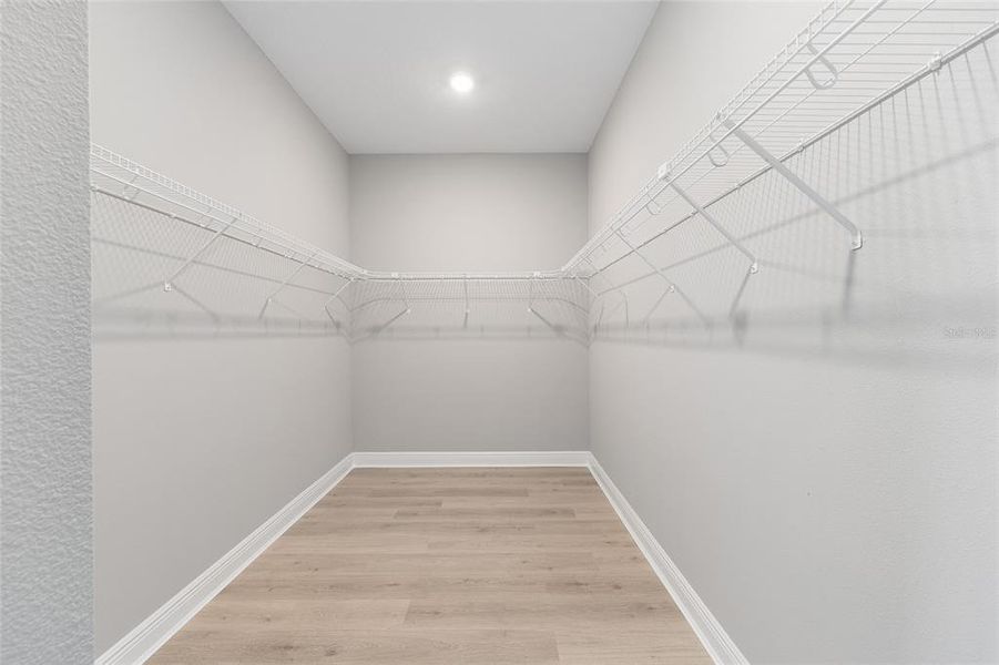 Spacious, unfurnished interior of a new home in , Ocala (Image 43).