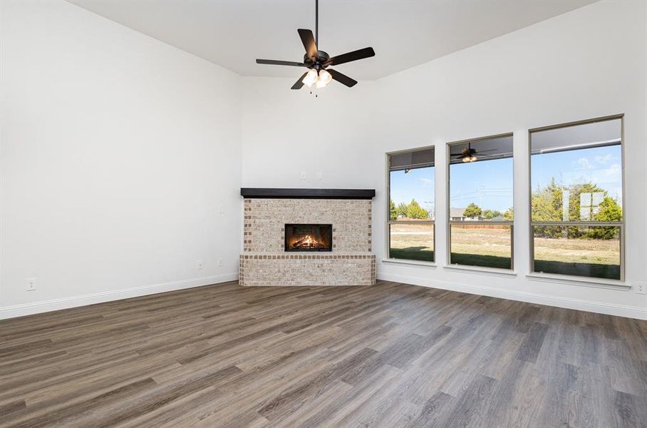 Spacious, unfurnished interior of a new home in Sagebrush Addition, Midlothian (Image 13).