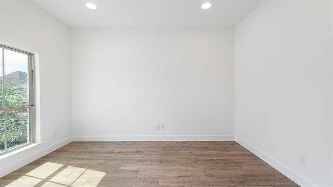 Spacious, unfurnished interior of a new home in Trinity Falls 45', McKinney (Image 26). Spacious, unfurnished interior of a new home in Trinity Falls 45', McKinney (Image 26).