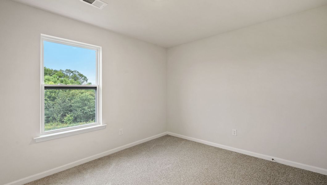 Spacious, unfurnished interior of a new home in Foxbank, Gray Court (Image 19).