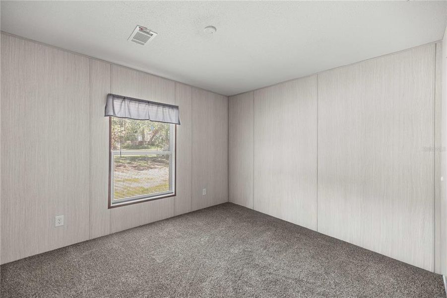 Spacious, unfurnished interior of a new home in , Ocklawaha (Image 17).