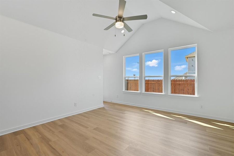 Spacious, unfurnished interior of a new home in Heartland, Heartland (Image 16).