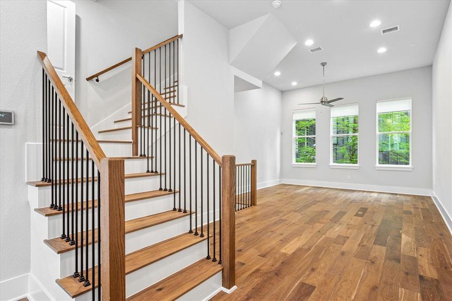 Spacious, unfurnished interior of a new home in Trinity Bluff, Dallas (Image 13).