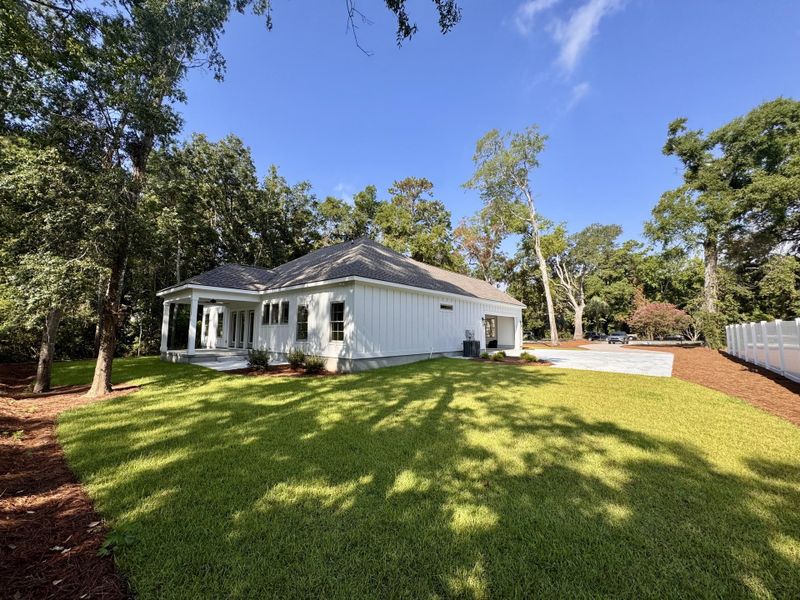 Exterior details and patio area of a home in , Pawleys Island (Image 19). Exterior details and patio area of a home in , Pawleys Island (Image 19).