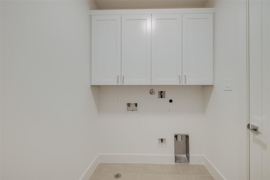 Spacious, unfurnished interior of a new home in , Houston (Image 21). Spacious, unfurnished interior of a new home in , Houston (Image 21).