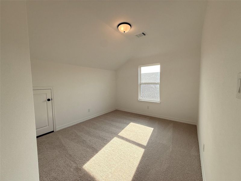 Spacious, unfurnished interior of a new home in Wildrye, Waller (Image 12).