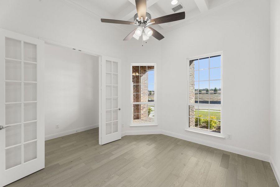 Spacious, unfurnished interior of a new home in Nelson Lake Estates, Rockwall (Image 18). Spacious, unfurnished interior of a new home in Nelson Lake Estates, Rockwall (Image 18).