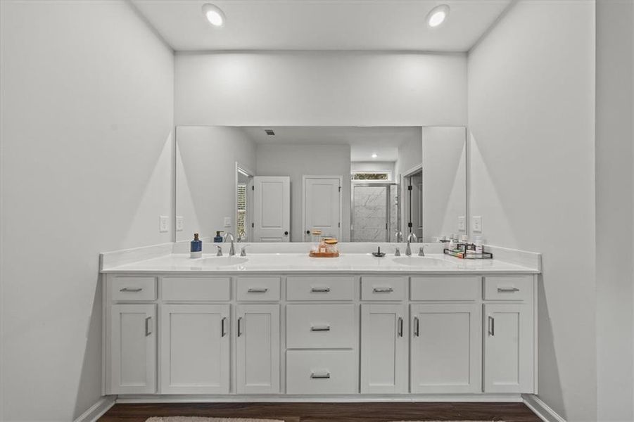 Furnished interior view inside a new home in , Acworth (Image 41).